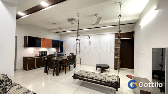 Fully furnished 3 BHK Apartment for sale in Vastrapur — photo 4