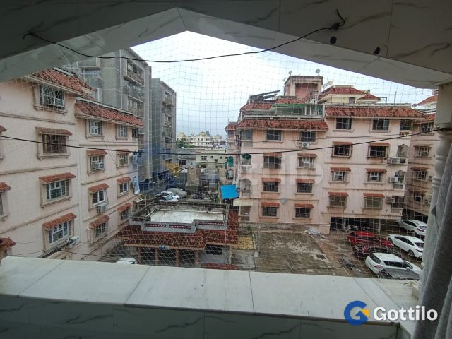 Semi-furnished 2 BHK Apartment for sale in Thaltej — photo 5