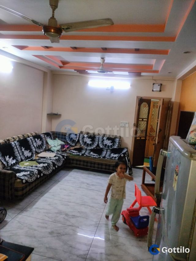 Semi-Furnished 2 BHK Apartment for rent in Naranpura
