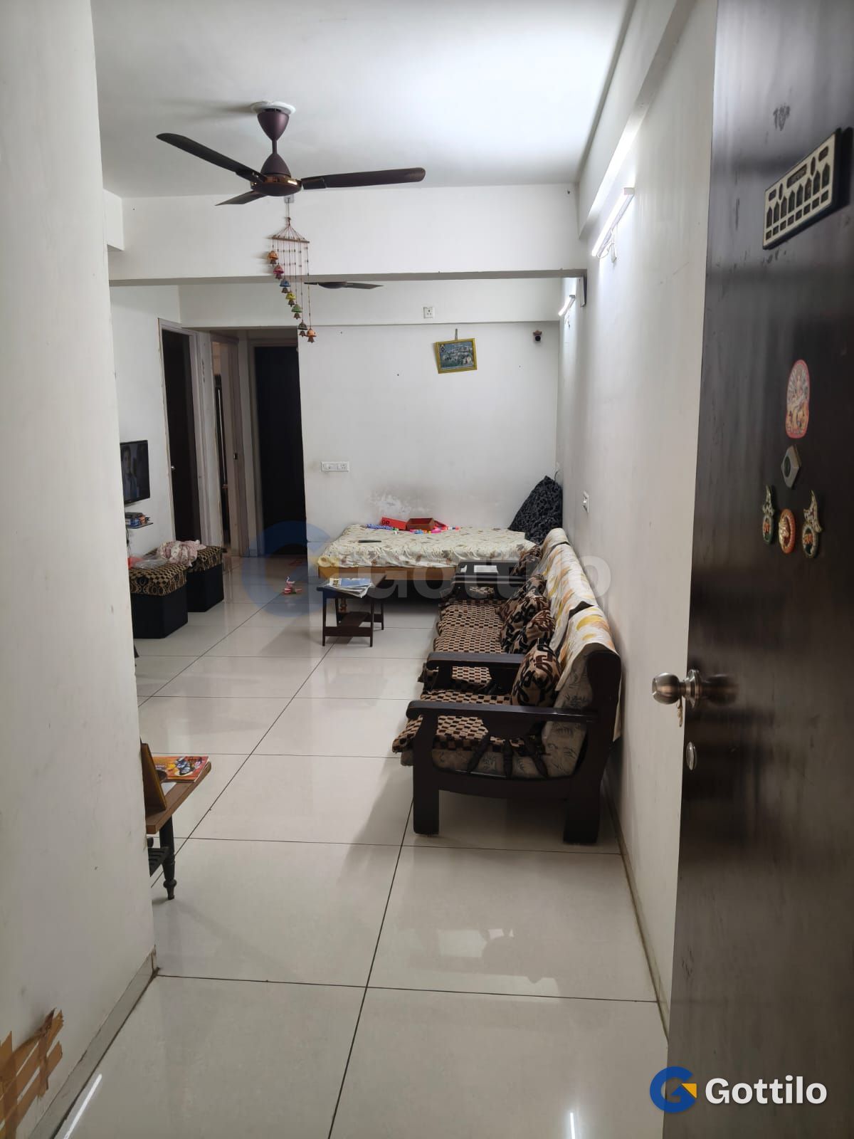 Semi-Furnished 3 BHK Apartment for rent in Naranpura — photo 1
