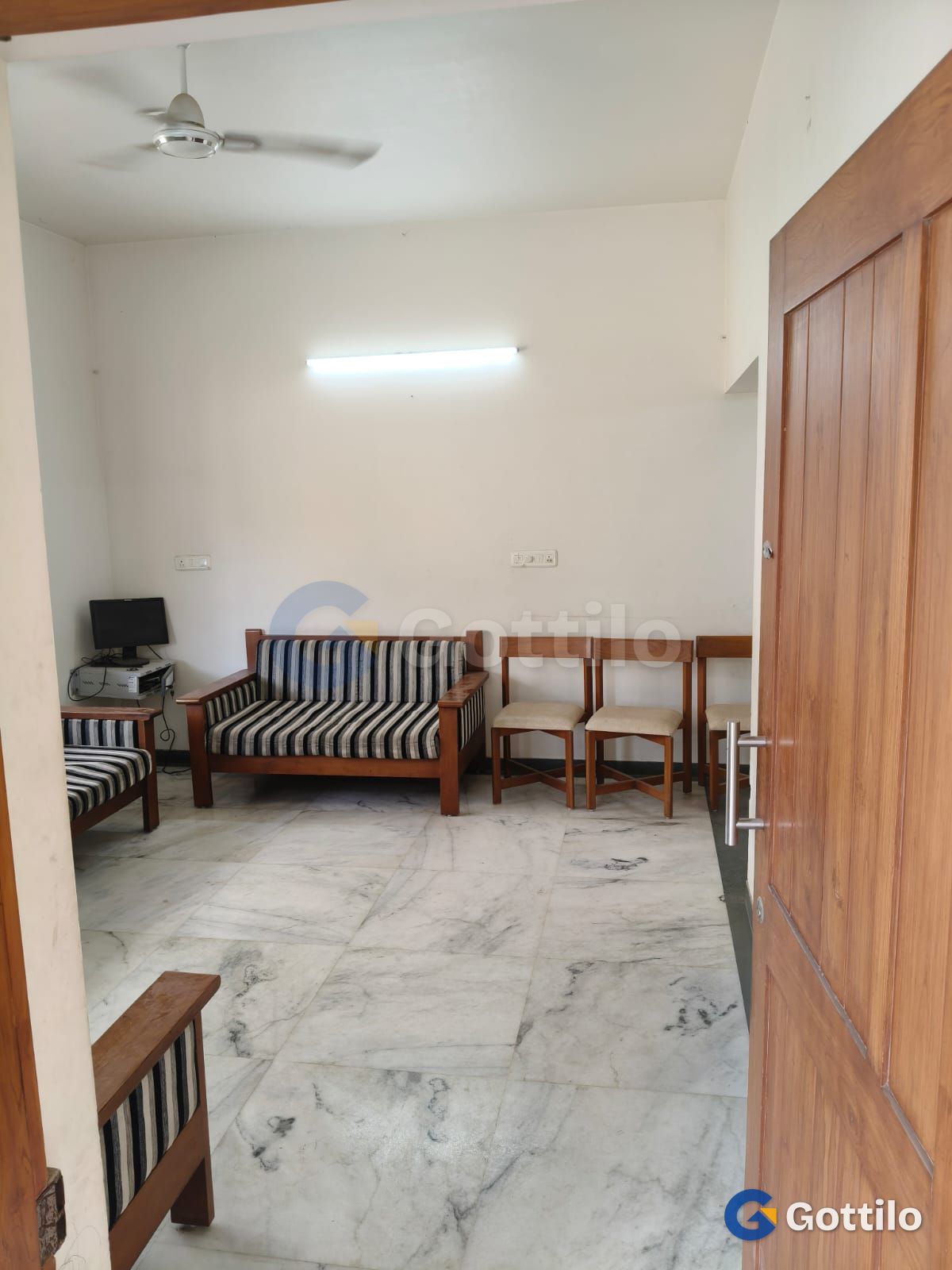 Semi-Furnished 3 BHK Bungalow for rent in Naranpura — photo 1