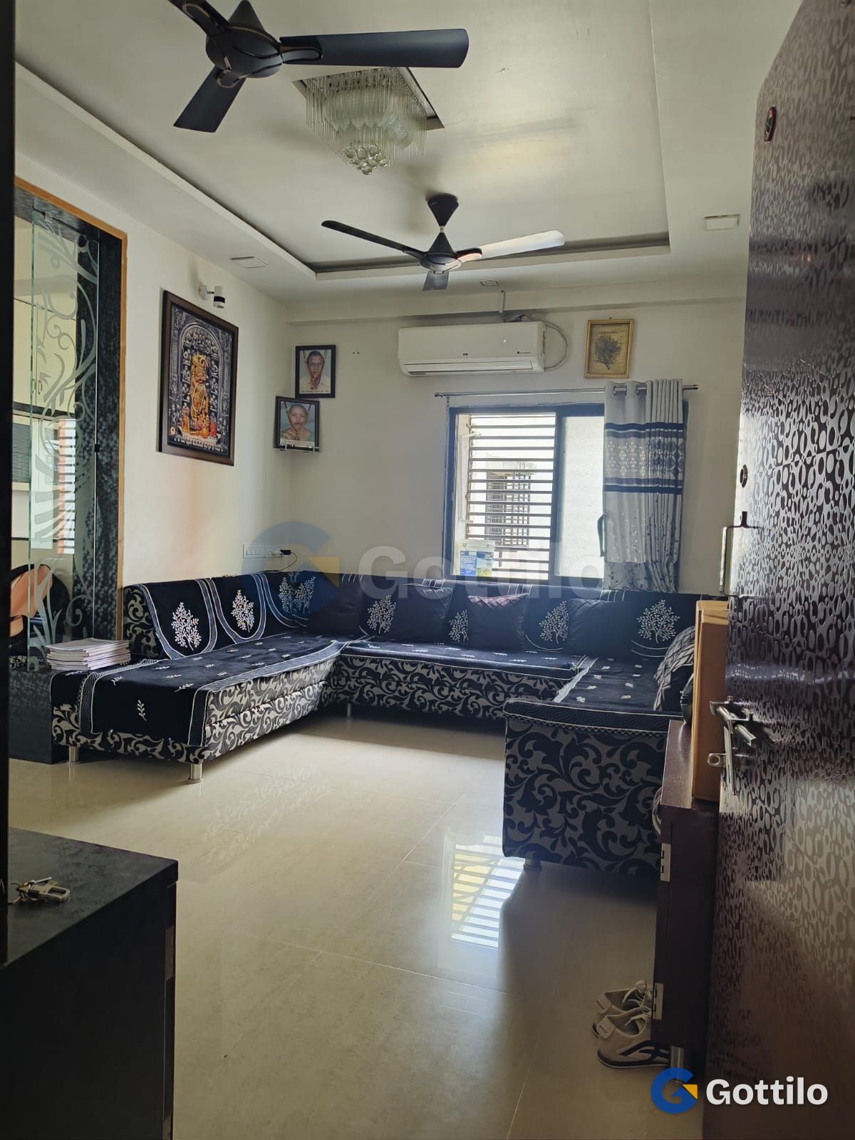 Semi-furnished 2 BHK Apartment for rent in Gota — photo 1