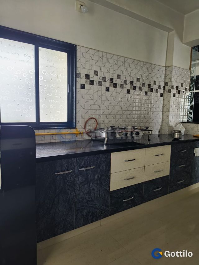 Semi-furnished 2 BHK Apartment for rent in Gota — photo 2