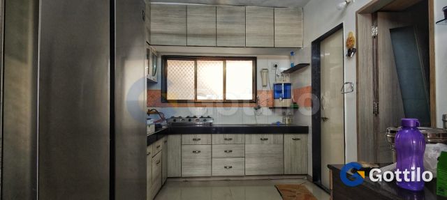 Semi-furnished 3 BHK Apartment for sale in Naranpura — photo 2