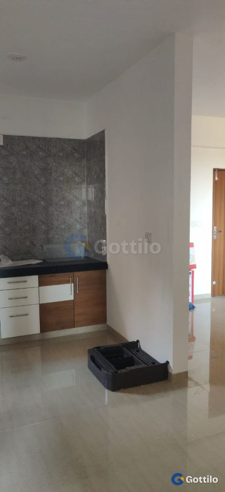 Semi-furnished 2 BHK Apartment for sale in Gota — photo 3
