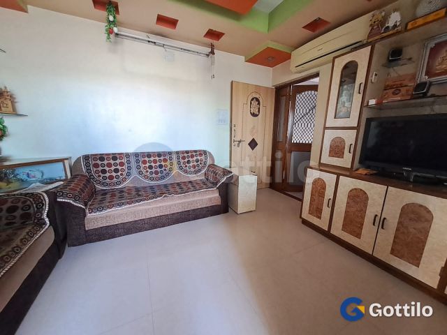 Semi-furnished 2 BHK Apartment for rent in Chanakyapuri