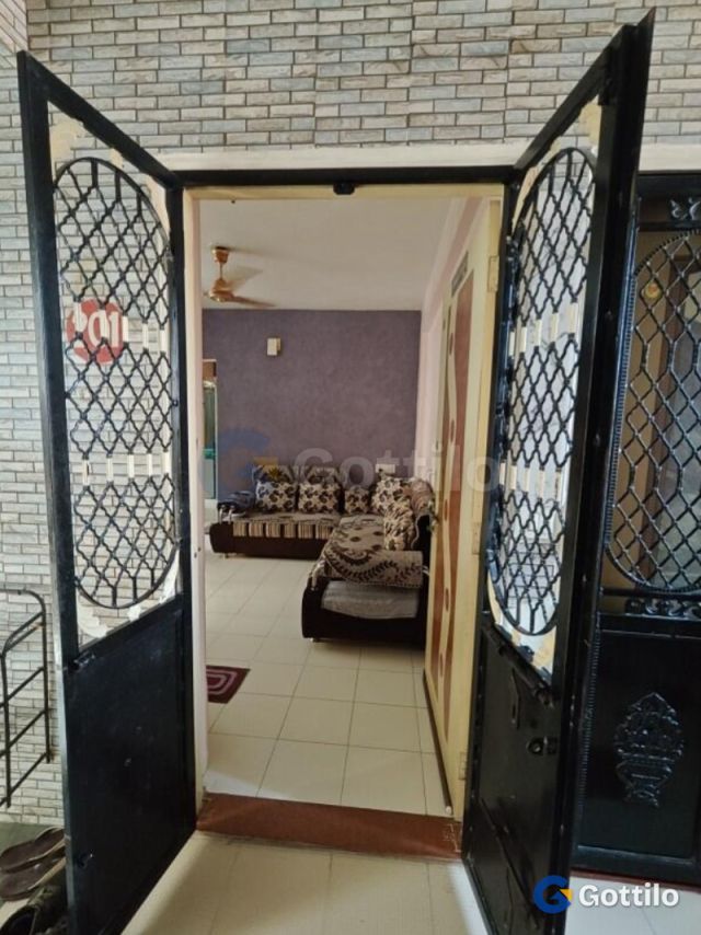 Fully furnished 2 BHK Apartment for sale in Chanakyapuri